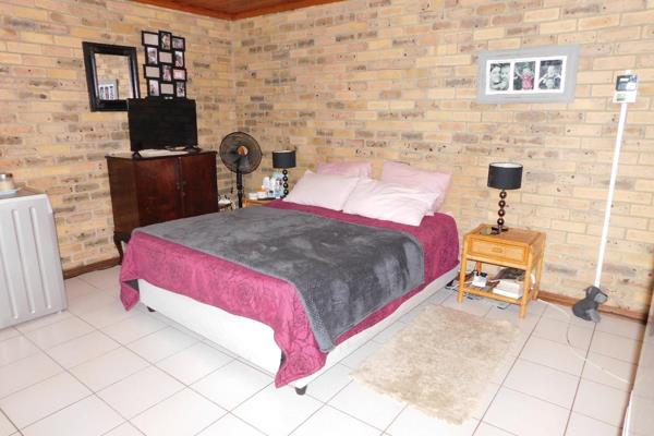 This semi - furnished studio is available to rent. The apartment consists of a bedroom and small kitchenette. Separate bathroom with ...