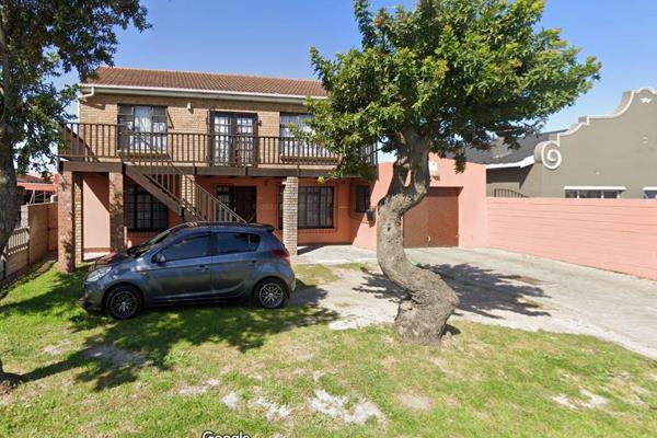 This is a prime Investment Opportunity: 4-Unit Rental Property With Strong Income Potential
This wonderful investment opportunity ...