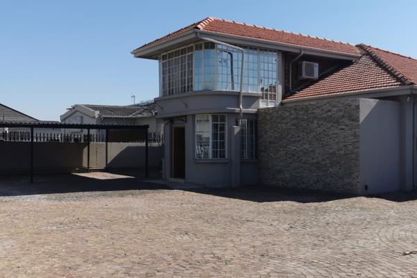 Prime Commercial Property in Benoni
Located on a spacious 1334 m2 lot facing the main road in the western side of Benoni, this ...