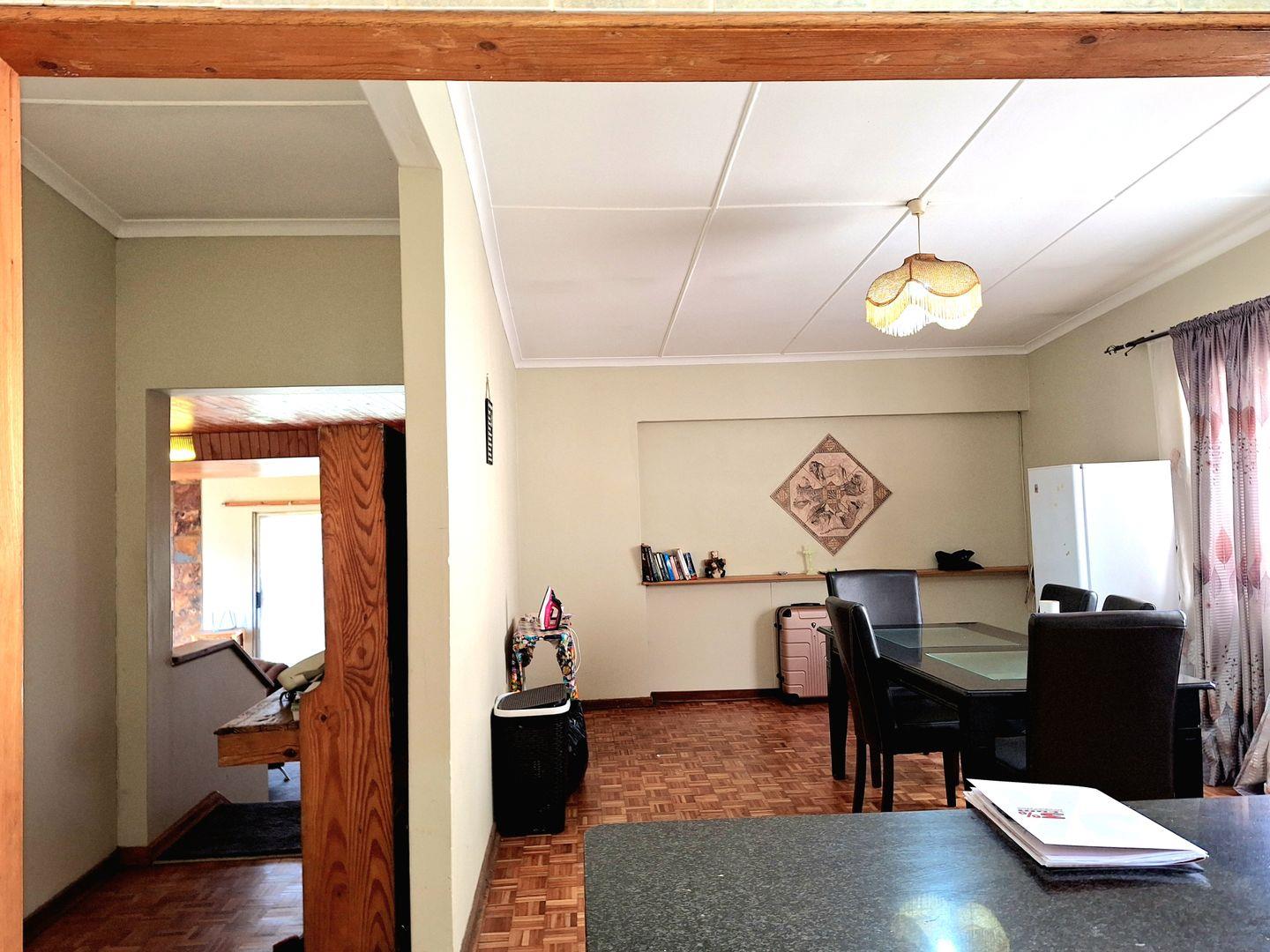 3 Bedroom House for sale in Sophiatown - P24-114694923