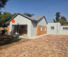 House for sale in Lindo Park