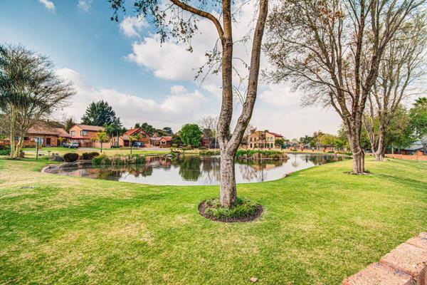 Imagine arriving home from a busy day at the office to this lush green ‘weekend getaway’ scenery, with a tranquil dam and natural bird ...