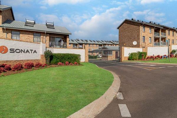 Lovely 2 bedroom, 1 Bathroom apartment for sale in Midrand.

The property is conviently ...