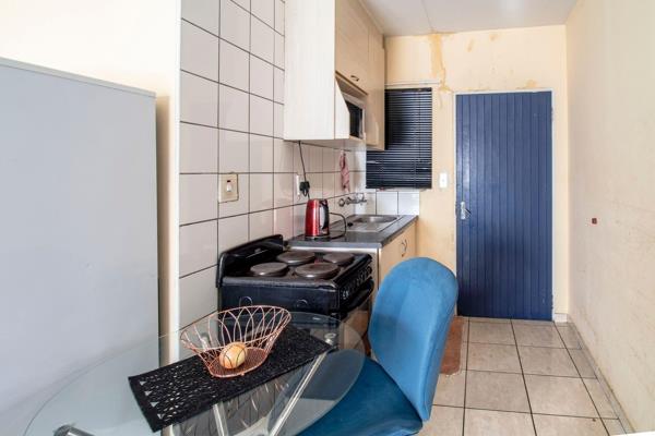 Expand your investment portfolio and take advantage of this amazing price. Apartment is in a 24 hour security complex with close ...