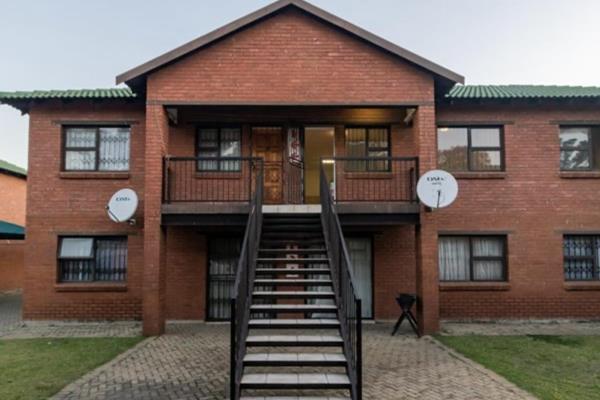 For Sale: Stunning 2 Bedroom Apartment in Secure Brakpan Estate

Discover your new home in a highly secure estate in Brakpan with ...