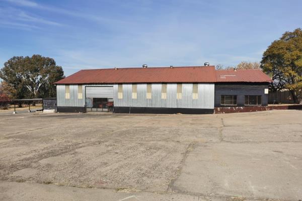 WAREHOUSE / FACTORY SPACE FOR RENT IN LANSERIA / CHARTWELL AREA

• Industrial Property ...