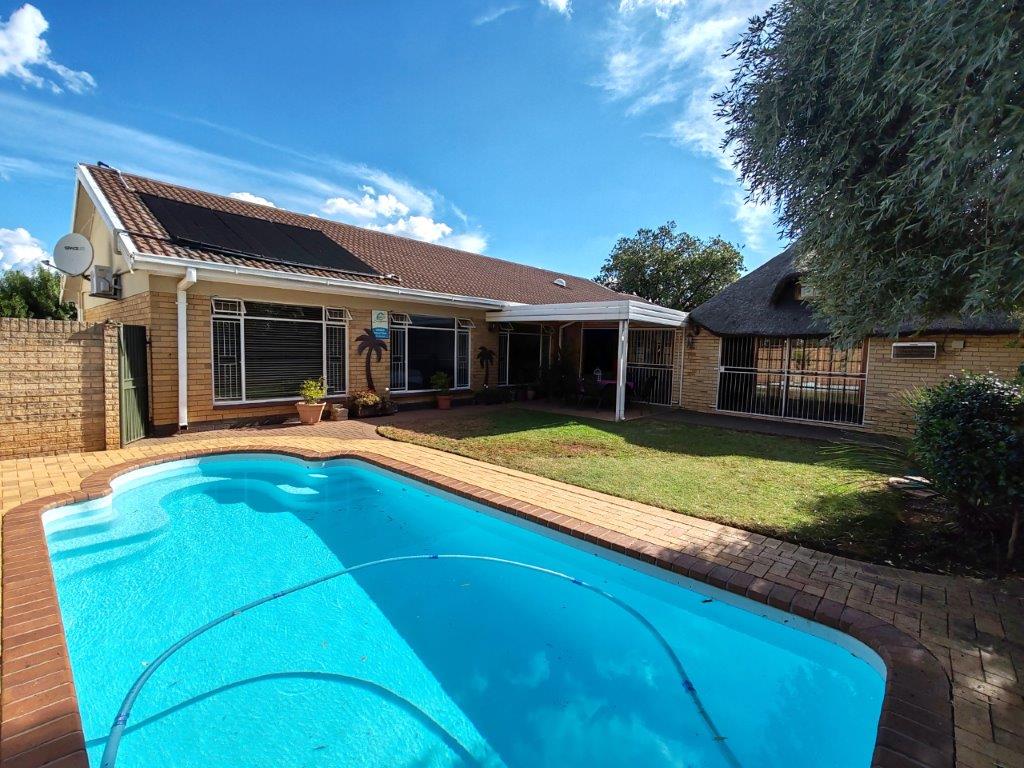 5 Bedroom House for sale in Universitas Ridge P24114699946