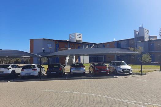 2 Bedroom Apartment / Flat for sale in Raceway