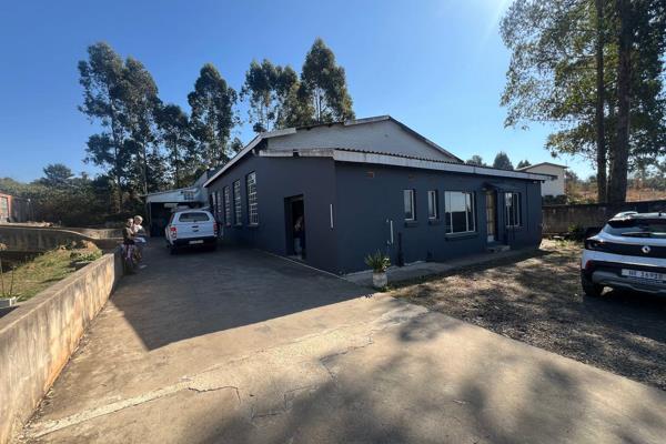 This 634m2 Commercial property located in the prime industrial Merrivale area which consists of the following:

* Office 55m2
* ...