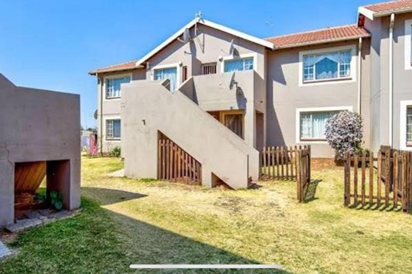 2 Bedroom Townhouse - 1st Floor
Nestled in the vibrant community of Glen Marais, this ...