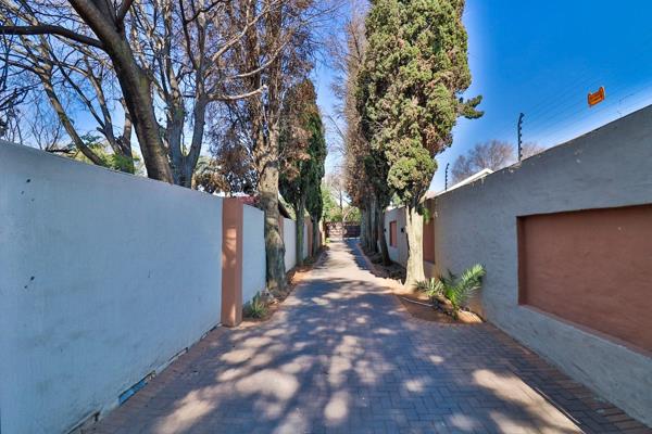 Calling all investors!!!
The property is extraordinary  located close to  the main road ...