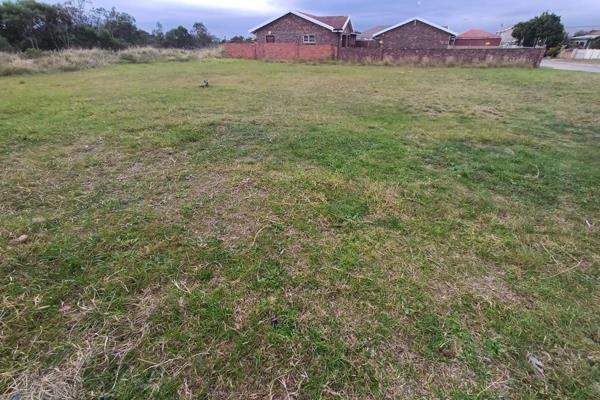 Property Overview:
Seize the opportunity to own a strategically located, spacious commercial plot in the heart of Jeffreys Bay. This ...