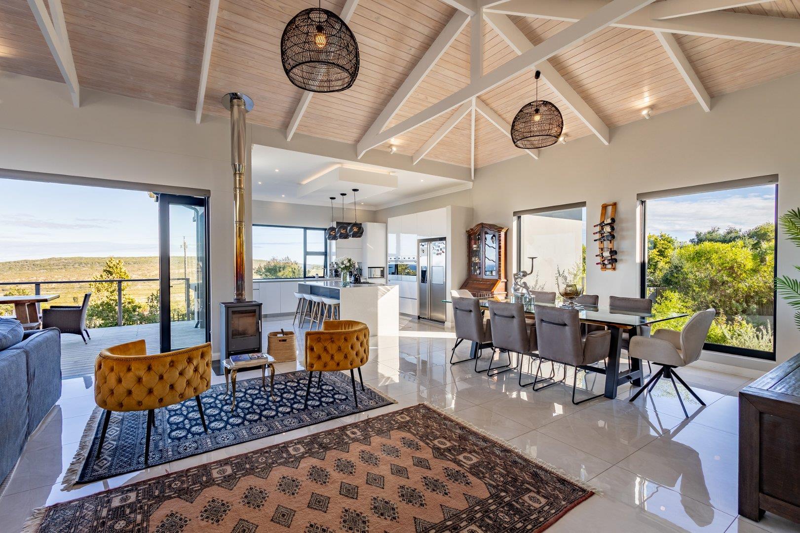4 Bedroom House to rent in Whale Rock