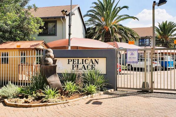 Lovely townhouse unit perfect for young family is located in the secure Pelican Place, Verwoerd park. The unit offers three good size ...