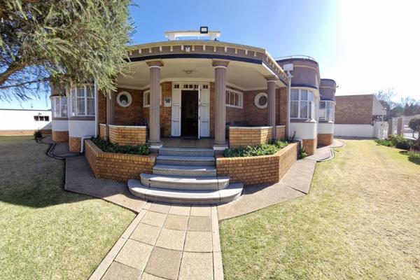 Located in the residential area of Geduld within the Ekurhuleni local municipality, this expansive property spans a total registered ...