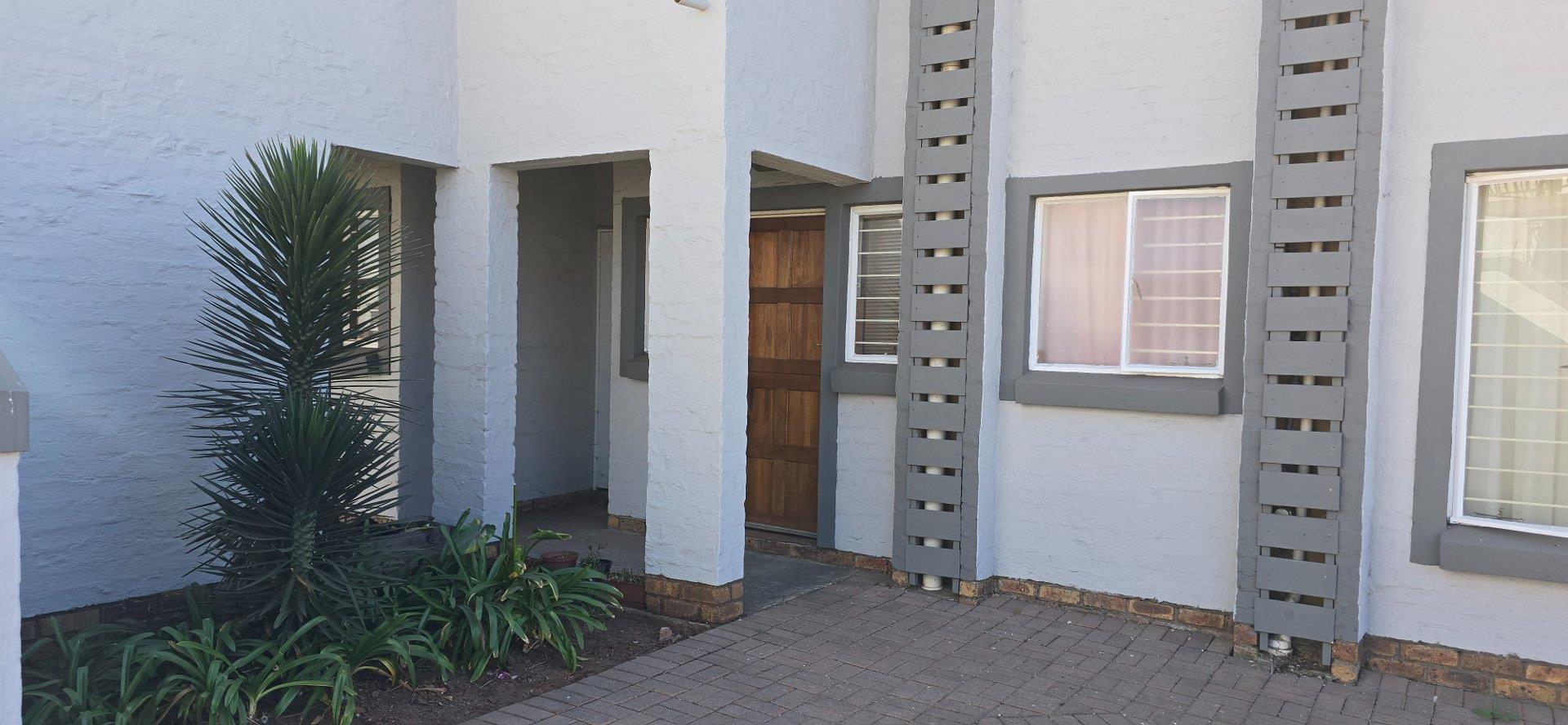 2 Bedroom Apartment / flat for sale in Vaalpark P24114712270