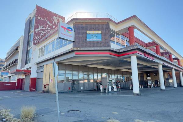 Situated just off a main road (Eloff street) artillery of the Selby and New Centre Region. This service station has space for a shop ...