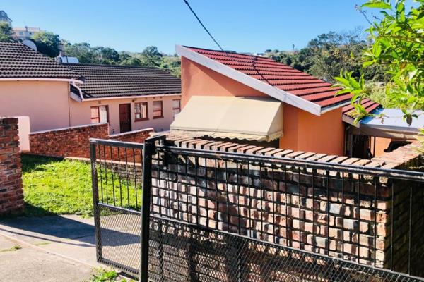 A well located family home nested in a quiet neighborhood of Amalinda, East London. This ...