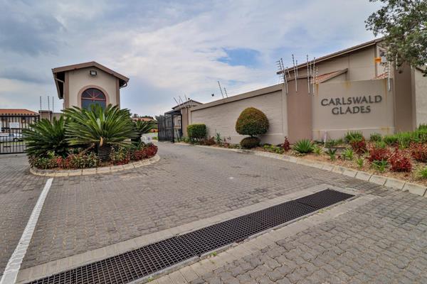 This lock-up-and-go apartment is conveniently located at the sought-after secure complex in Carlswald - Midrand. It is a great ...