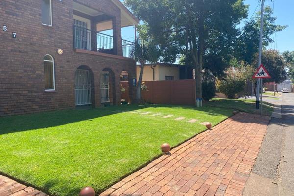 A gem of a home for sale in the most desired areas of laudium. Close to mosques, temples, shops and schools.
Perfectly poised in the ...