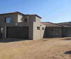 House for sale in Stonehenge Ext 5