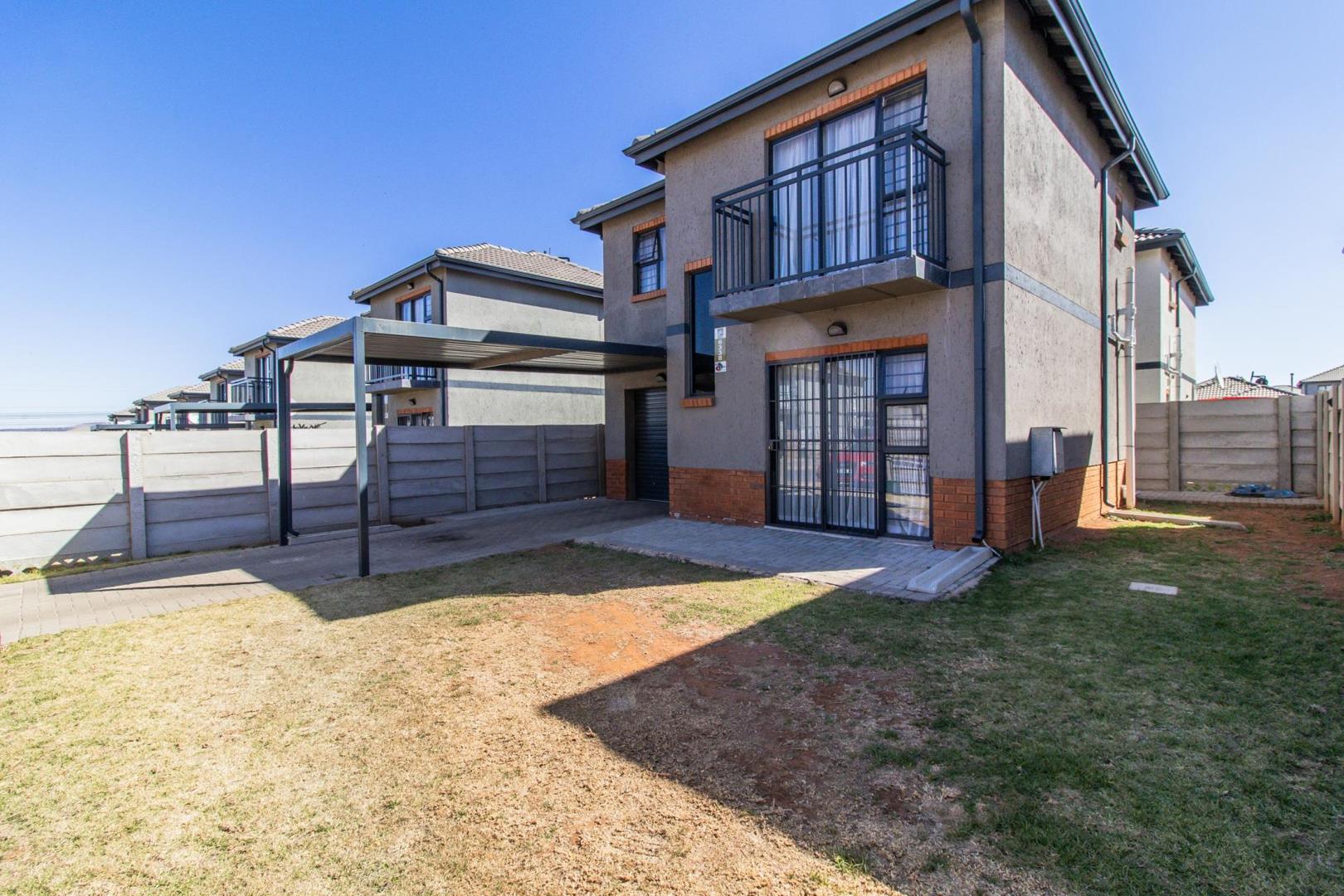 3 Bedroom House for sale in Leopard's Rest Security Estate P24114716582