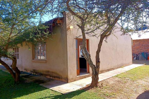 For Sale: 2-Bedroom House at Constantia Minerale Bron

Location: Constantia Holiday Resort and Caravan Park, Naboomspruit ...