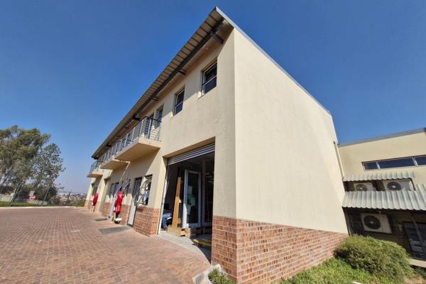 Located in the bustling Barbeque Bend area of Kyalami, this versatile mini unit ...