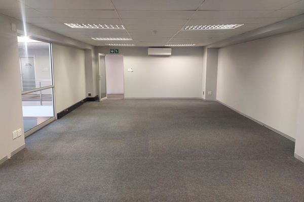 Lovely unit located on the 2nd floor all open plan and boardroom with glass partitioning ...