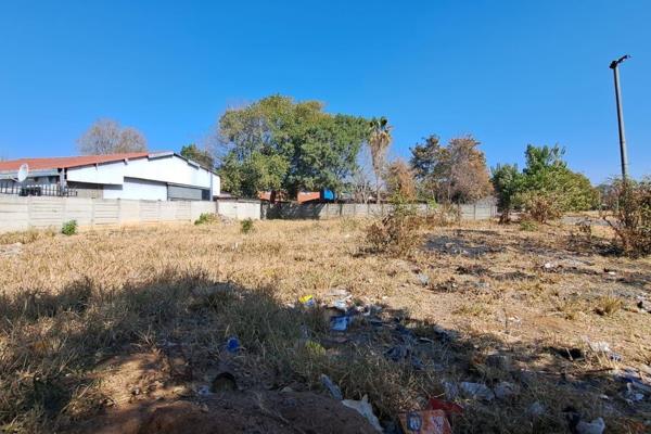 The property is a vacant land parcel with commercial rights, located in the East End. It spans 827 square meters and includes the ...