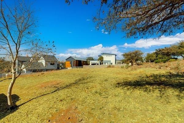 Lovely stand within Copperleaf Golf Estate to build your stunning either residential abode or investment property.

Copperleaf is ...