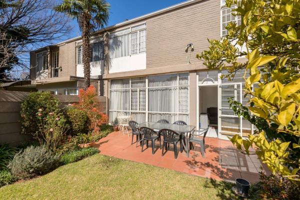 We’re excited to introduce to you this exquisite double-storey unit in Fairmount located within a secure complex. 

The property ...