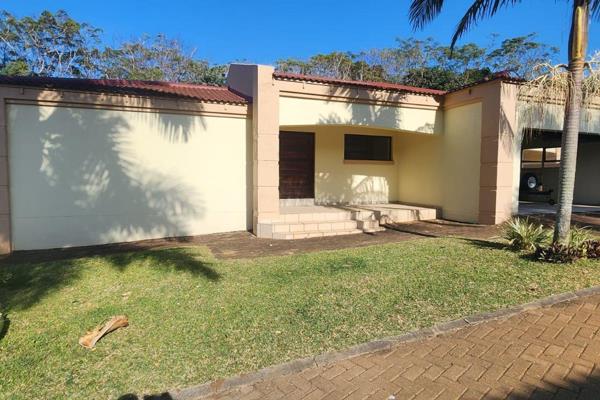 Welcome to this charming townhouse located in the sought-after area of Uvongo. Situated ...