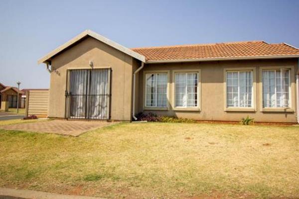 3 bedroom house for sale!
an elegant stunning house suitable for you and your family situated in Oasis estate in Terenure.
consist of ...