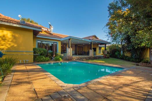 4 Bedroom House for sale in Ruimsig Country Estate