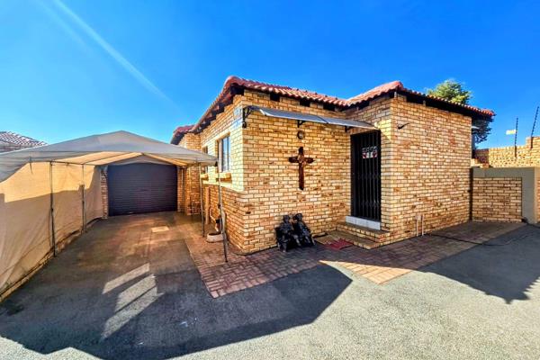 Discover this beautifully maintained and secure face brick townhouse, offering 3 spacious, tiled bedrooms with built-in cupboards. ...