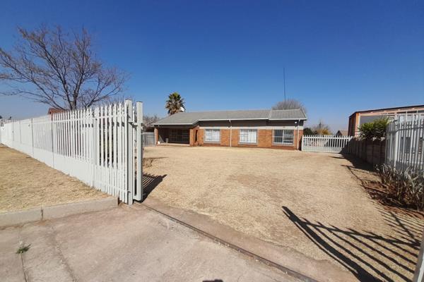 This 3-bedroom house is most perfect for your family. The property has 3 generously sized bedrooms with BIC and beautiful ...