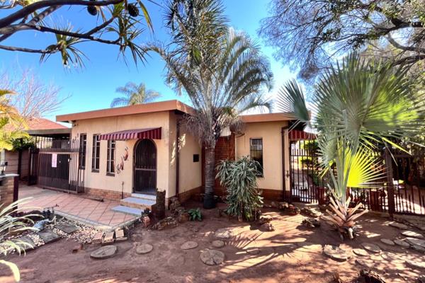 A 3-bedroom house available for rental in Pretoria North, Dorandia. Very spacious house with spacious rooms. 
3 bedrooms with built-in ...