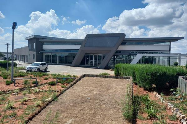 Motor Dealership TO LET in Midrand
•	GLA &#177; 4040m&#178; entire building 
•	Gross rental R 85.00 per m&#178;
•	Ample parking ...