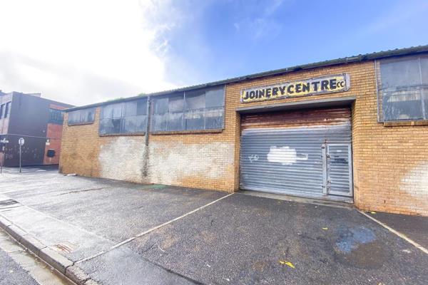 This unique opportunity offers an 800 sqm open plan warehouse for sale in the heart of ...