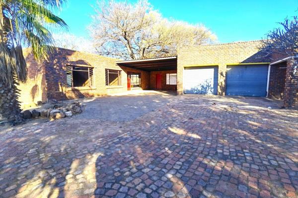 This big farm is an exceptional property that offers endless possibilities. The farm is ...