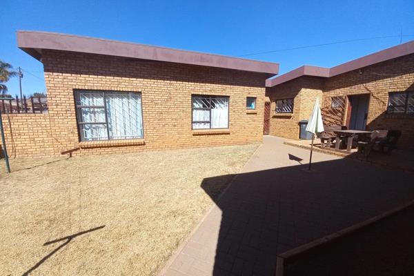 This stunning neat property offers the following:
It is situated on a large corner ...