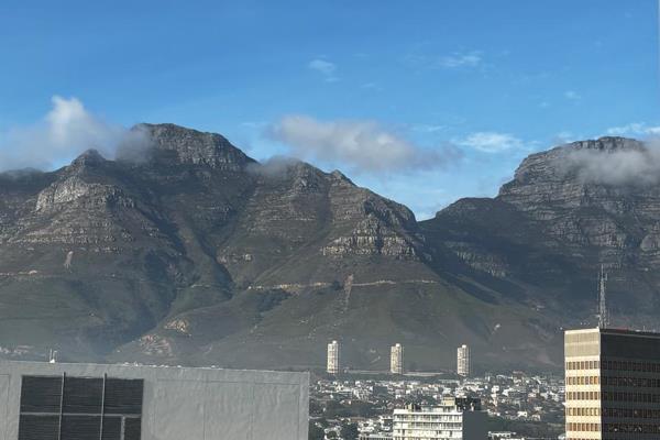 ***NO AGENTS***

FURNISHED PENTHOUSE WITH 360 DEGREES VIEWS OF CAPE TOWN
Nestled ...