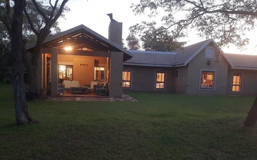 5 Bedroom House for sale in Shona Langa