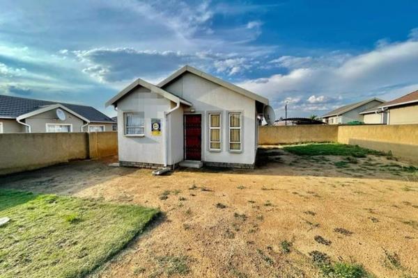 Do not miss a change to own this house, a walking distance to u save school also transport, it is can be very good as well for ...