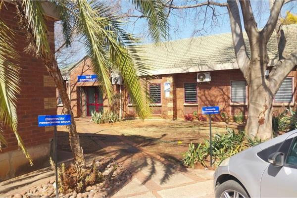 150m2 Secure office space in an office park near Centurion CBD and Gautrain. It features the following:
Boardroom.
Reception area.
5 ...