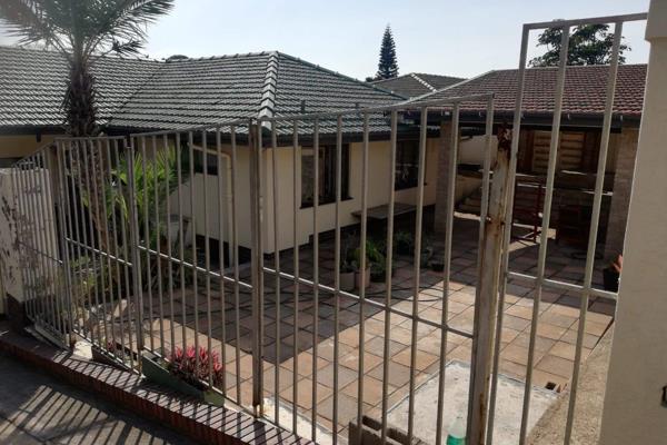 3 bedroom,bath and shower,Located on the bluff fully secured.
Shared property with alarm system
R10500pm 
Contact