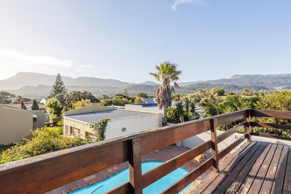 Experience the perfect blend of family living and investment potential in this expansive property nestled in the picturesque Noordhoek ...