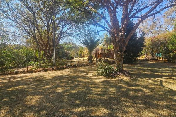 Welcome to Your Dream Home, a beautiful small holding that offers a perfect blend of nature and comfort. Set on 1.3975 hectares of lush ...