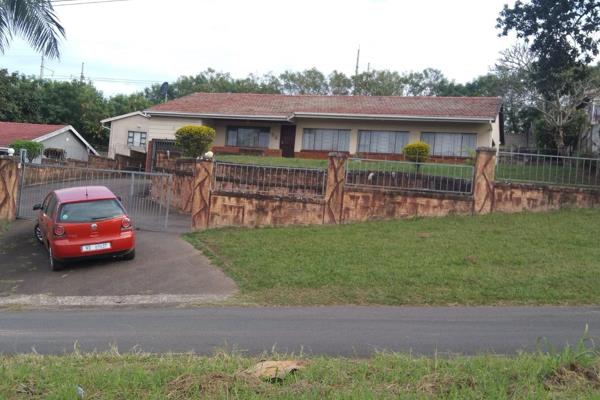 Attention Potential Home Buyers: Exceptional Home in Yellowwood Park, Durban

Priced at R1.5 million and above, this charming property ...